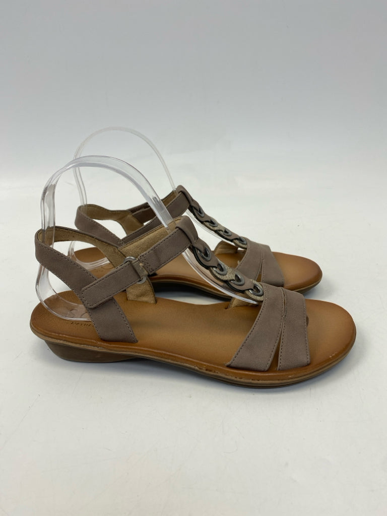 NWOT Naturalizer  Size 7.5 Brown Sandals