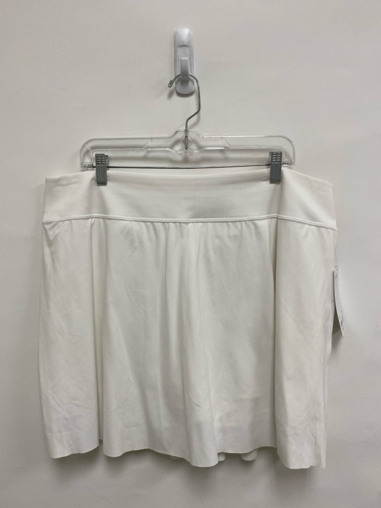 NWT Athleta  SIZE  2X White Plus Size Athletic Skort