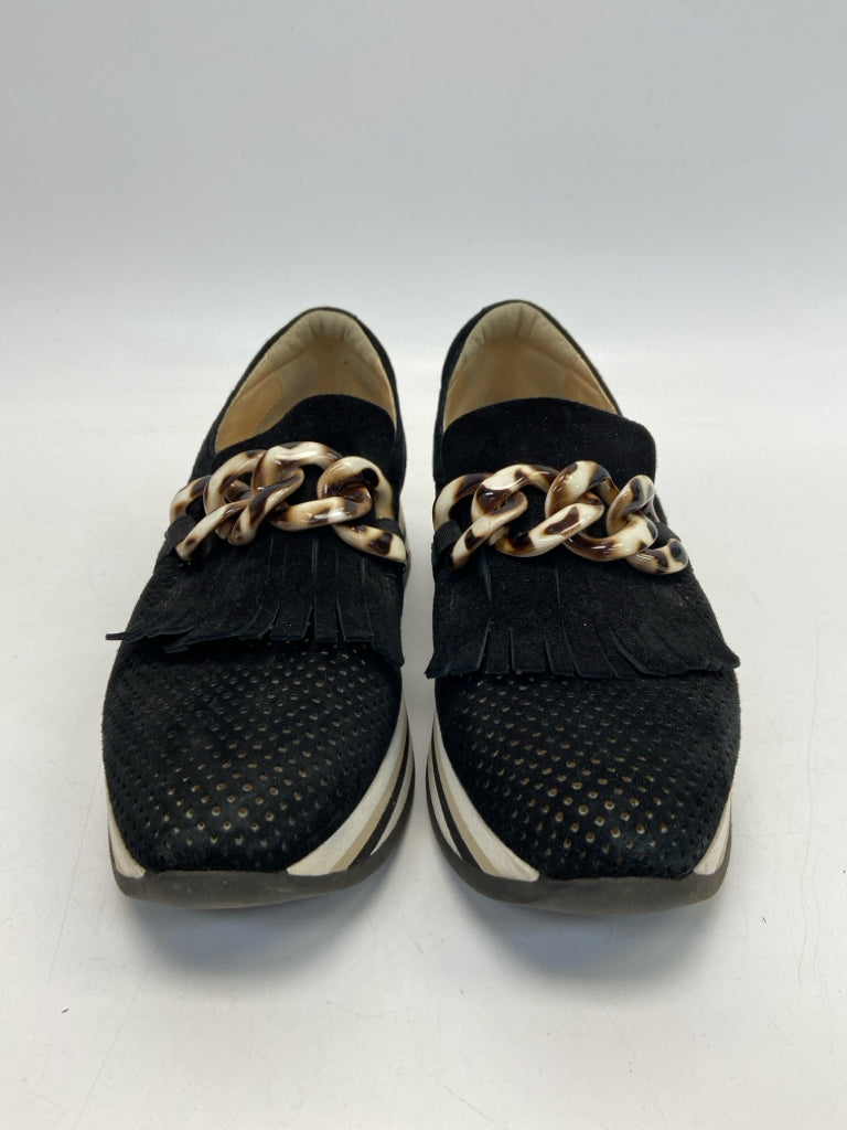 SOFTWAVES  Size 39 Black Perforated Sneakers