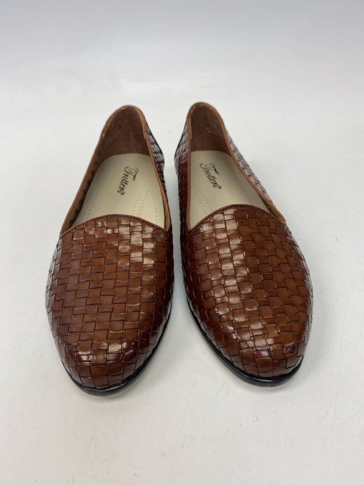 NWOT Trotters  Size 9WW  Brown Woven Flats  **EXTRA WIDE**