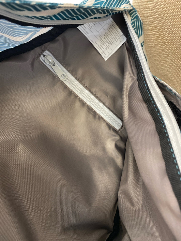 Kavu Green Cream Chevron Handbag