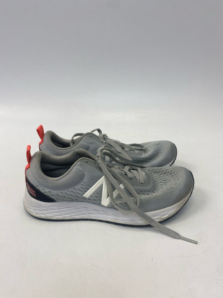 New Balance US Shoe Size 7 Mint Green Lace-up Sneakers