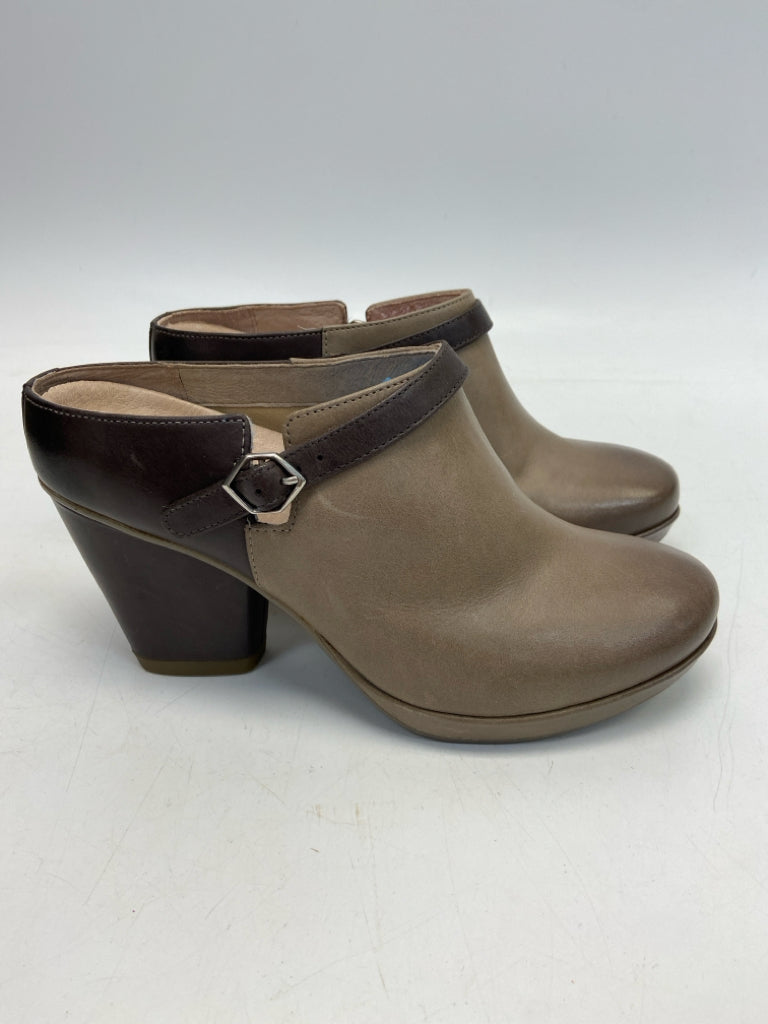 Dansko US Shoe Size 37 Taupe Clogs