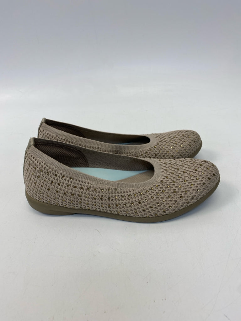 Life Stride  Size 7.5 Taupe Beaded Flats
