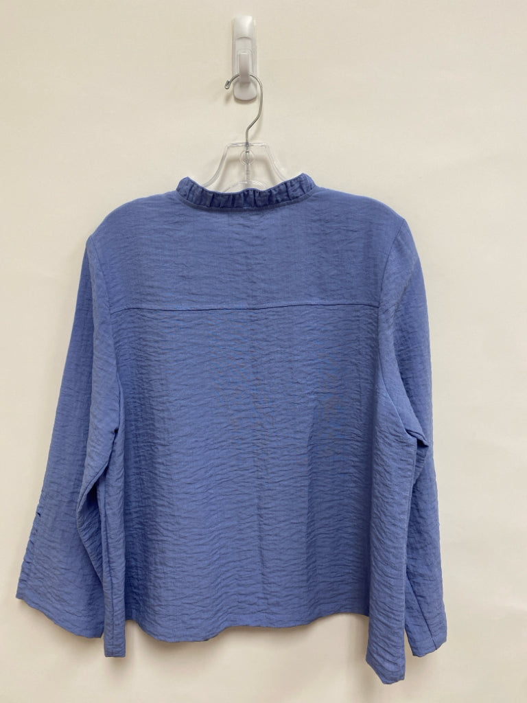 HabitaT Size L Blue Button Up Ladies Top