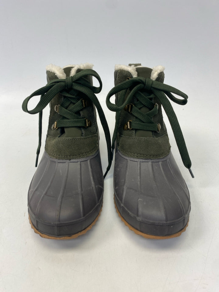 US Shoe Size 9 Olive Green Lace-up Boots