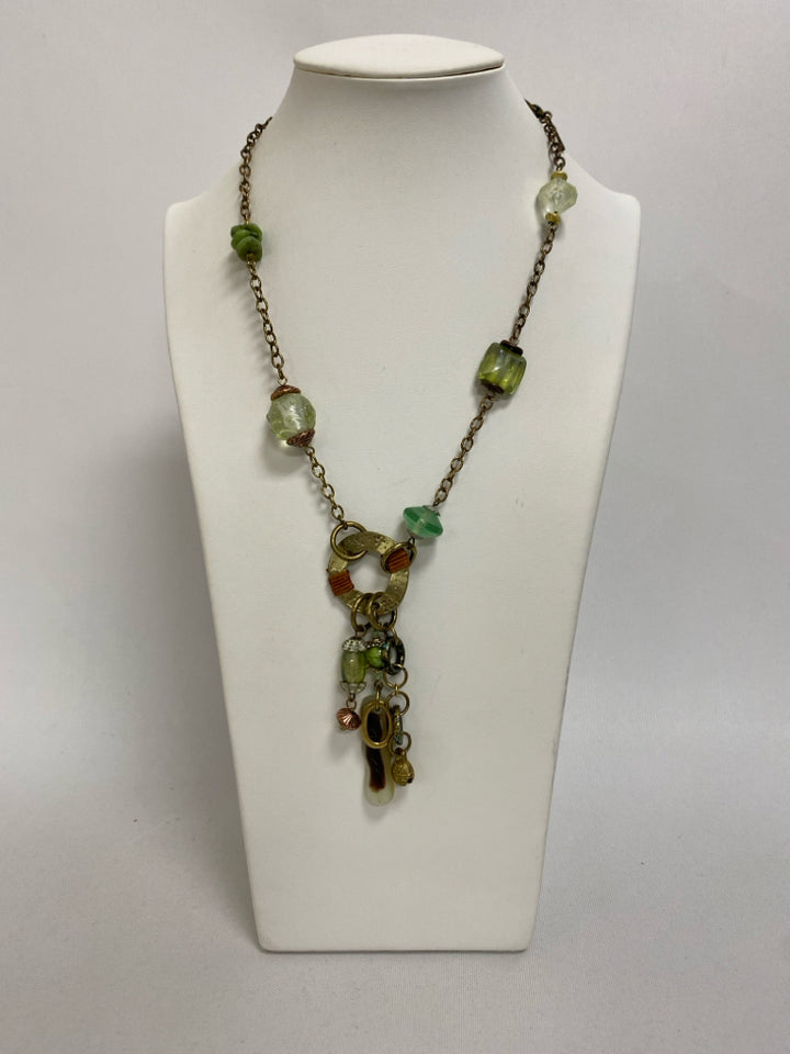Treska Green Gold Color Shapes Necklace