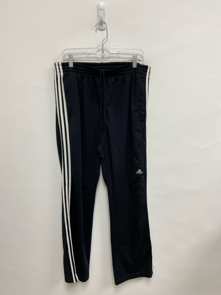 Adidas Size XL Black White Trimmed Men&