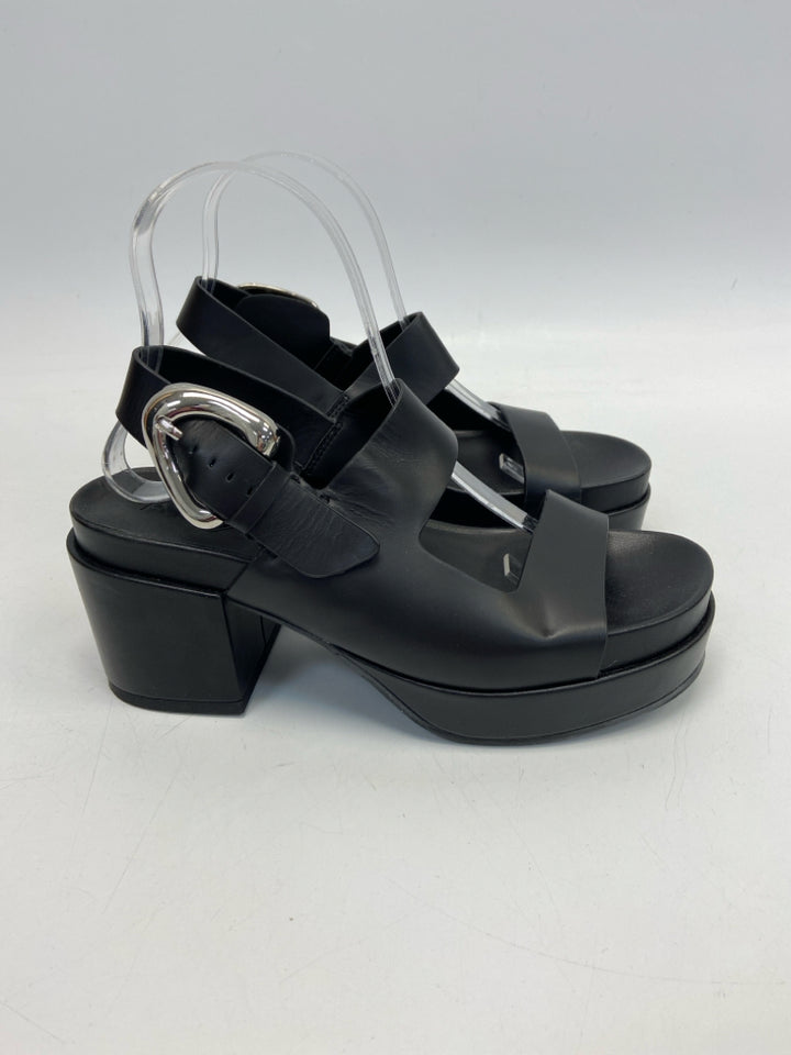 Aerosoles  Size 7 Black Sandals