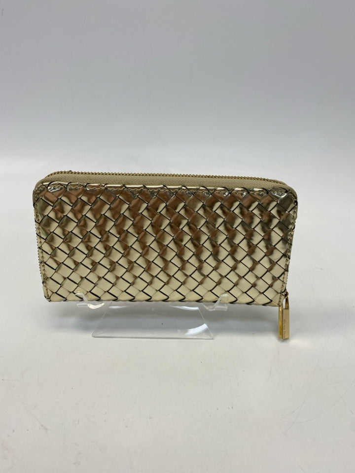 Deux Par Deux Gold Woven Wallet