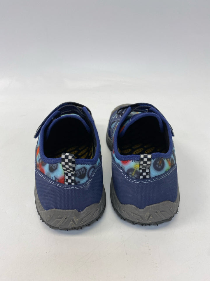 NWOT Keen SIZE 7 Blue Black Bicycles Boy&