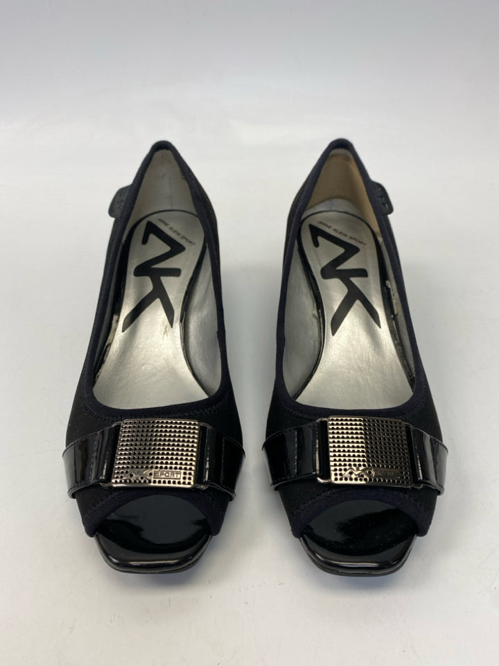 Anne Klein  Size 8 Black Flats