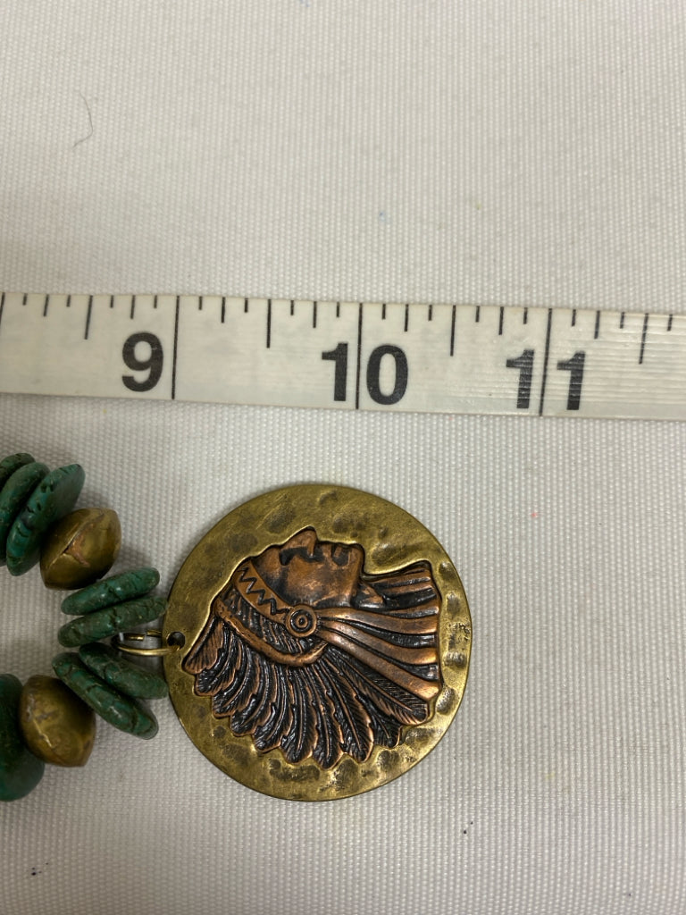 Green Gold Stones Necklace