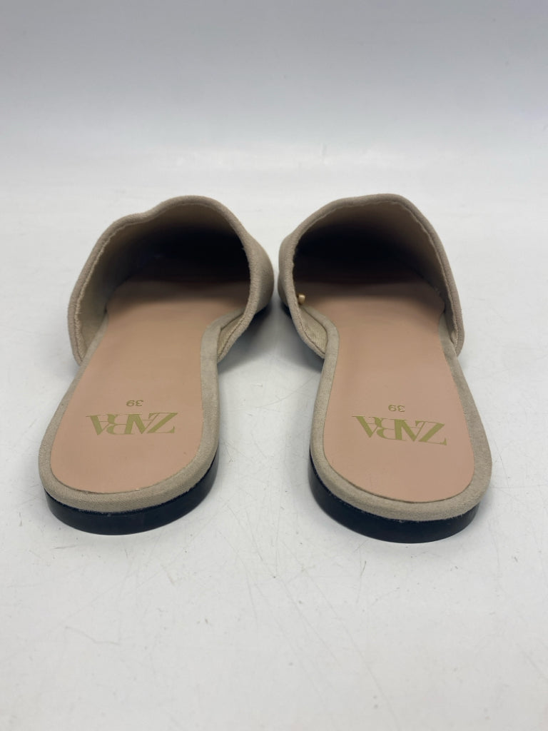Zara  Size 39 Cream Sandals