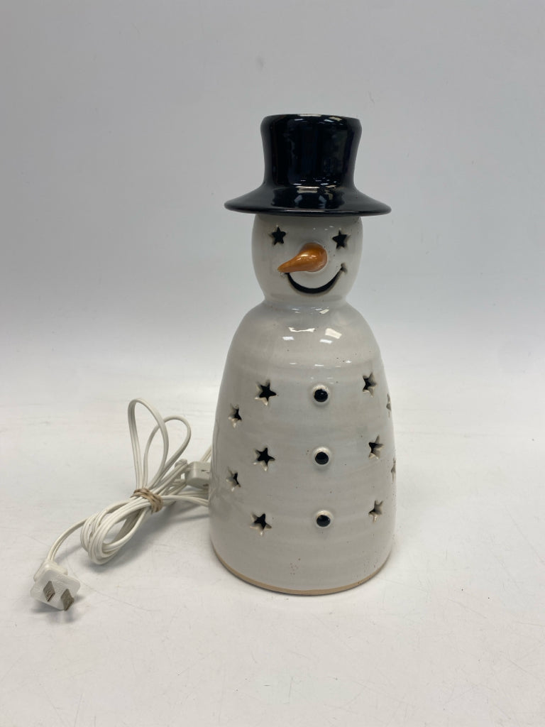 White Black Lit Ceramic Winter