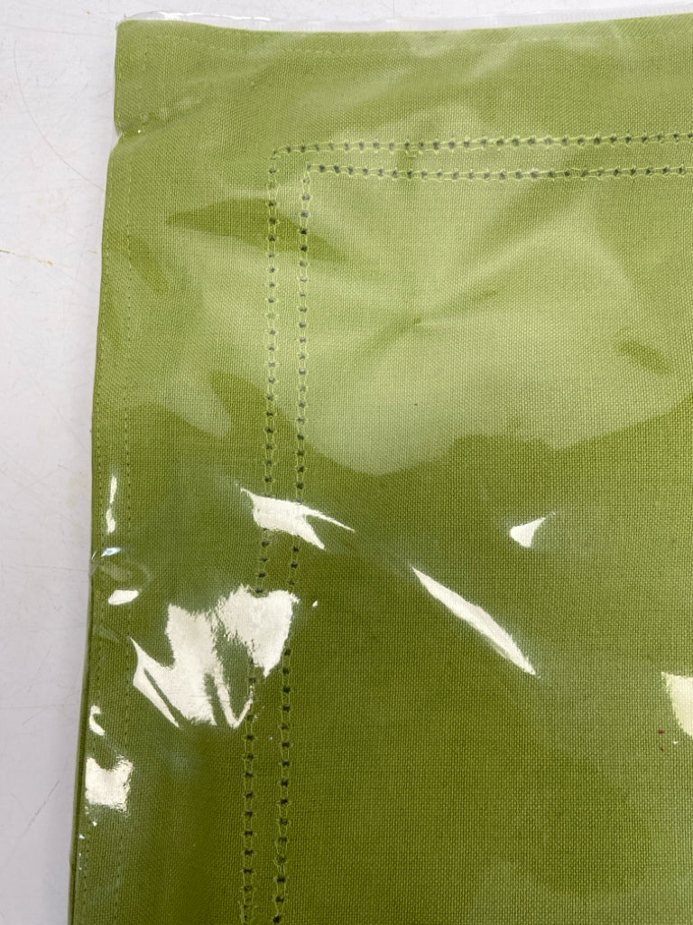 NEW/PKG Green Placemats