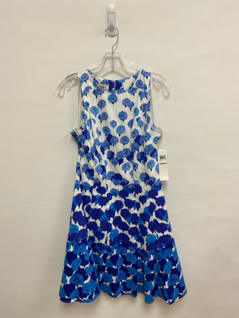 NWT MAGGY LONDON Size 8 White Blue Flowers Sleeveless Ladies Dress