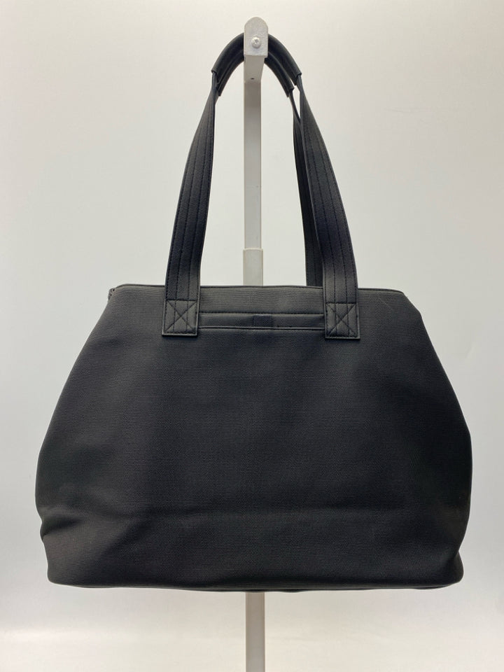 Lug  Size Black Quilted Tote Bag