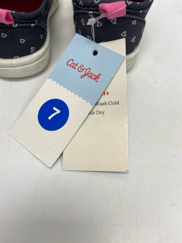 NWT Cat &amp; Jack SIZE 7 Dark Gray White Hearts Girl&