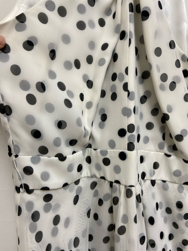 Wht House/Blk Mkt Size 4 White Black Polka Dot Sleeveless Ladies Dress