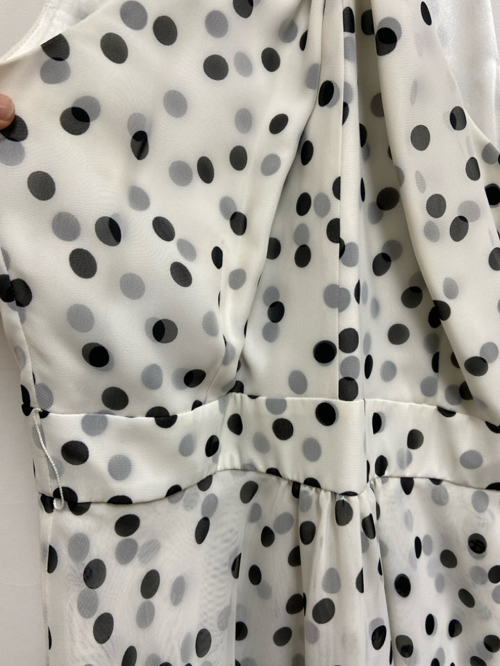 Wht House/Blk Mkt Size 4 White Black Polka Dot Sleeveless Ladies Dress