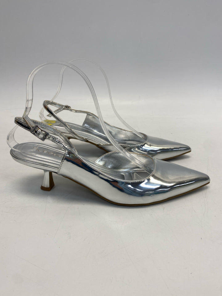 BCBG US Shoe Size 9 Silver Heels