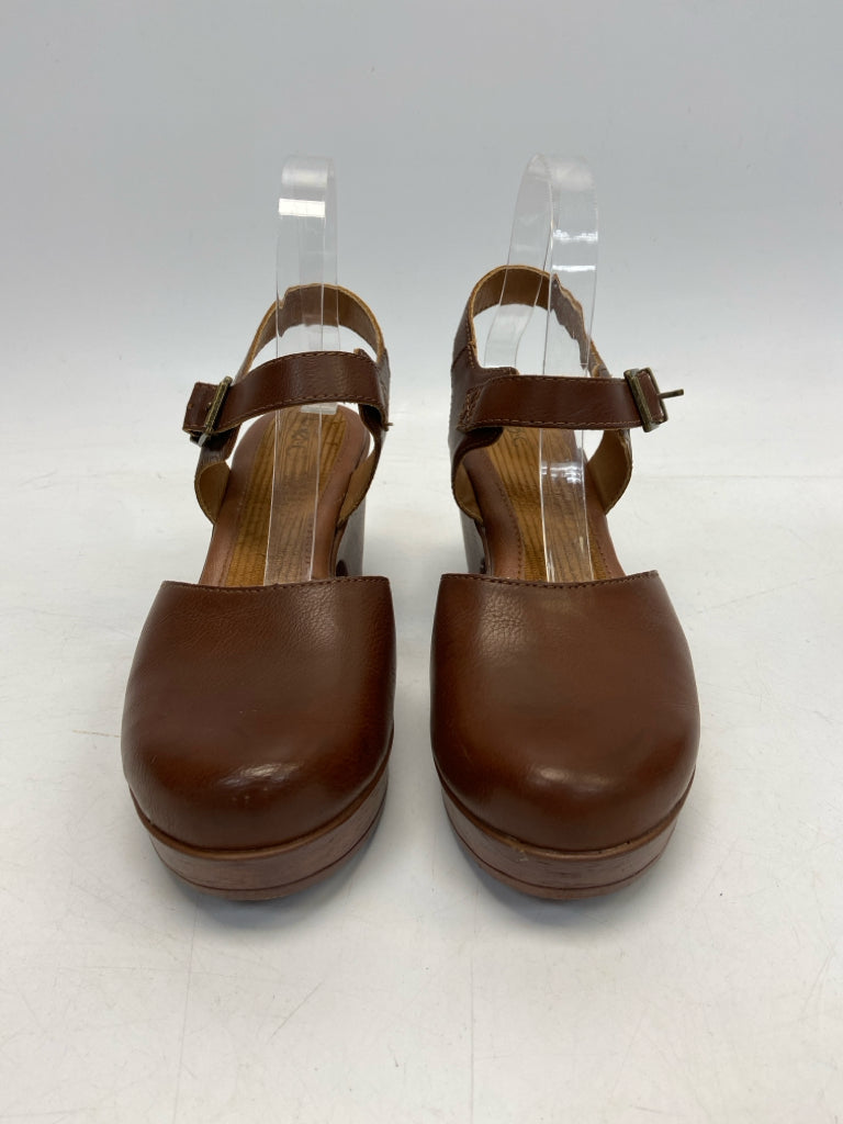b.o.c.  Size 9 Brown Heels