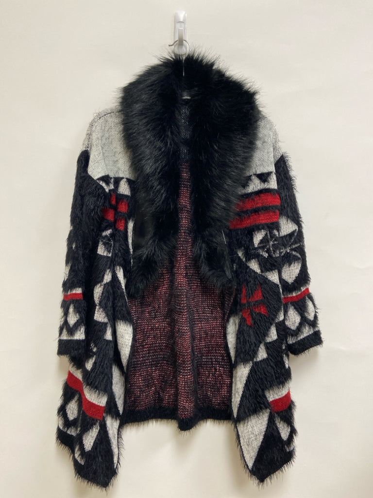 BCBG Size XL Black White/Red Southwestern Faux Fur Collar Ladies Sweater
