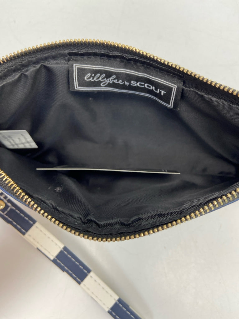 Lillybee Scout Navy White Stripe(s) UNC Wristlet