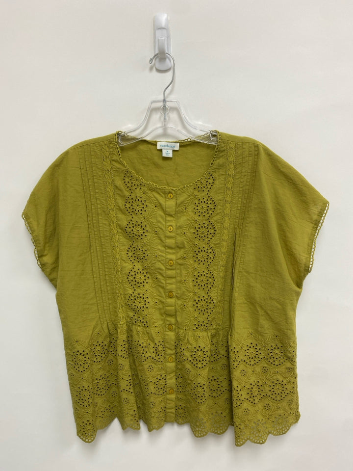 Sundance Size M Green Eyelet Ladies Top