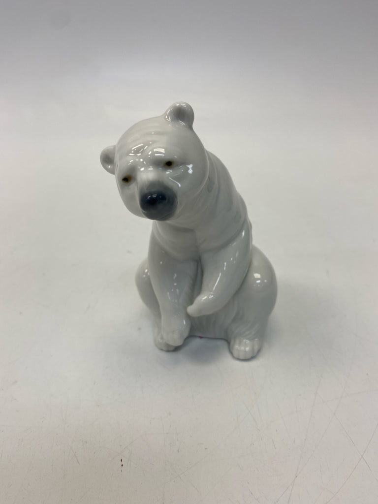 Lladro White Figurine