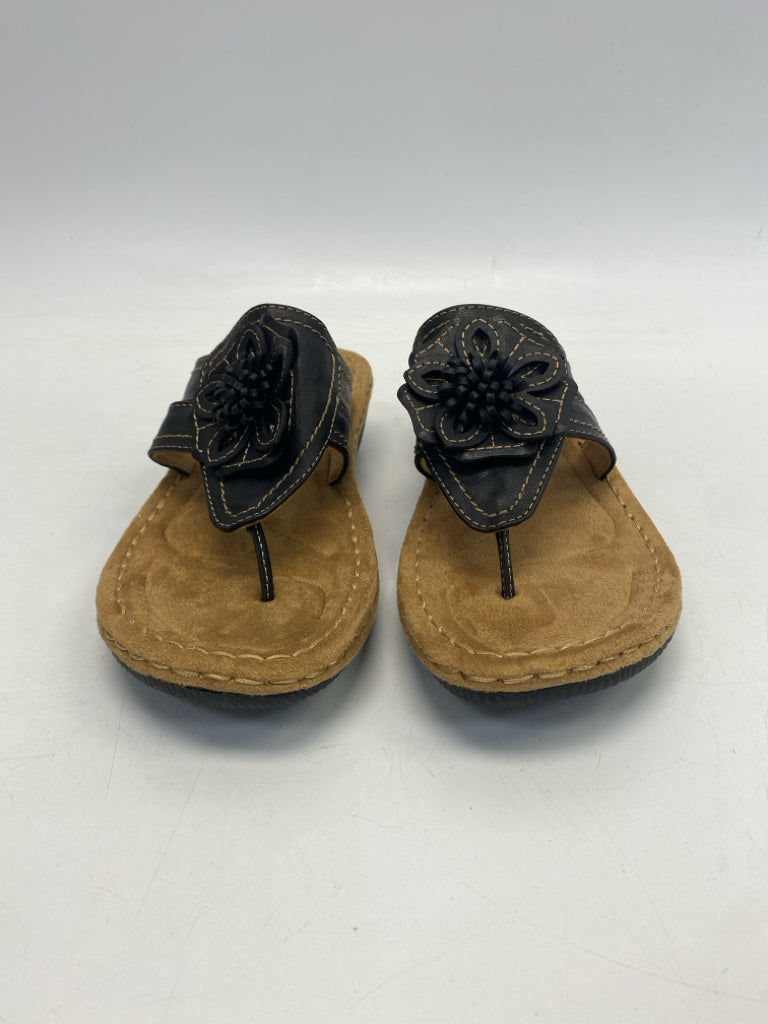 NWOT White Mountain  Size 9 Black Sandals