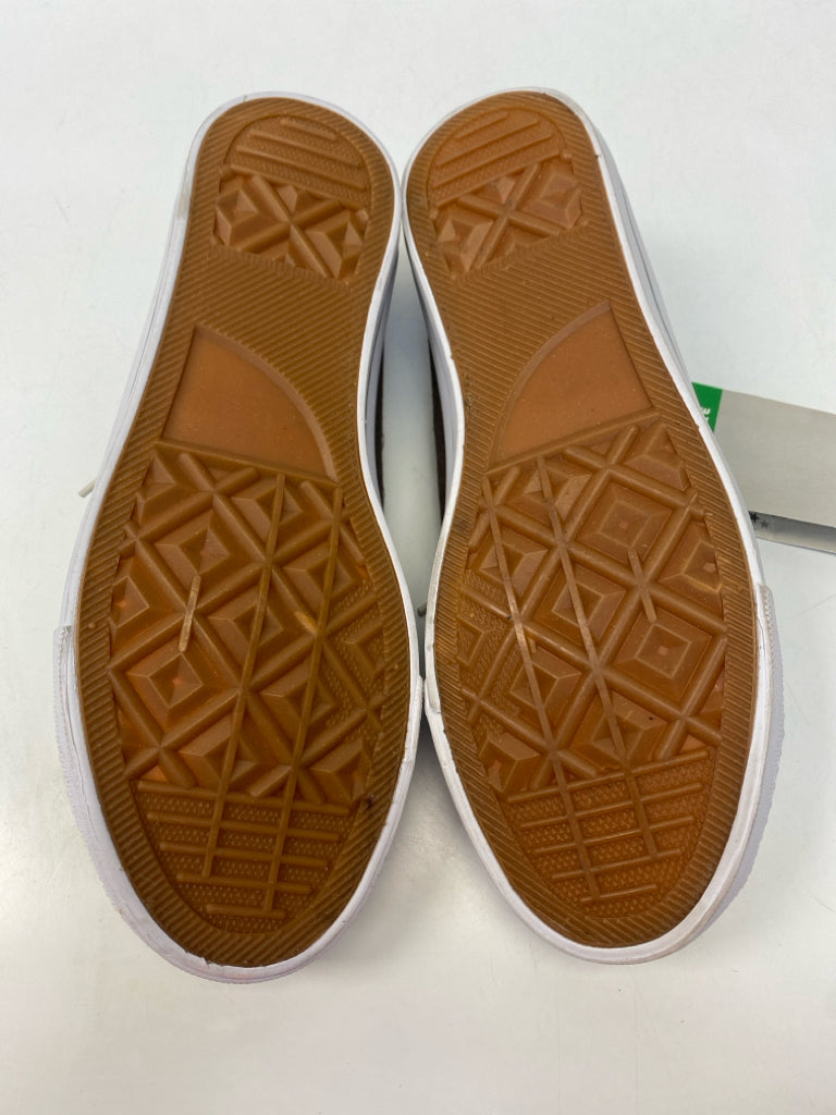 NWT Converse  Size 7 Brown Sneakers