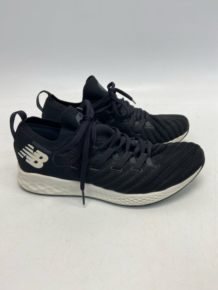 New Balance  Size 8.5 Black Lace-up Sneakers