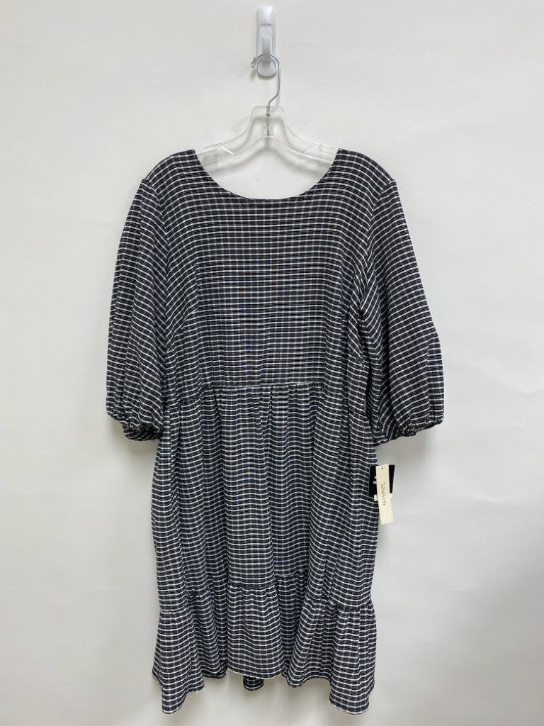 NWT Size L Black/White Plaid Puff Sleeve Ladies Dress