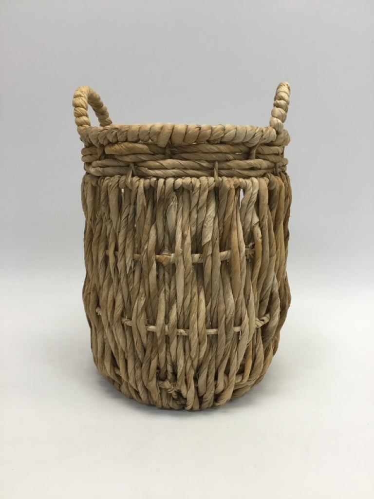 Natural Chunky Basketweave Basket