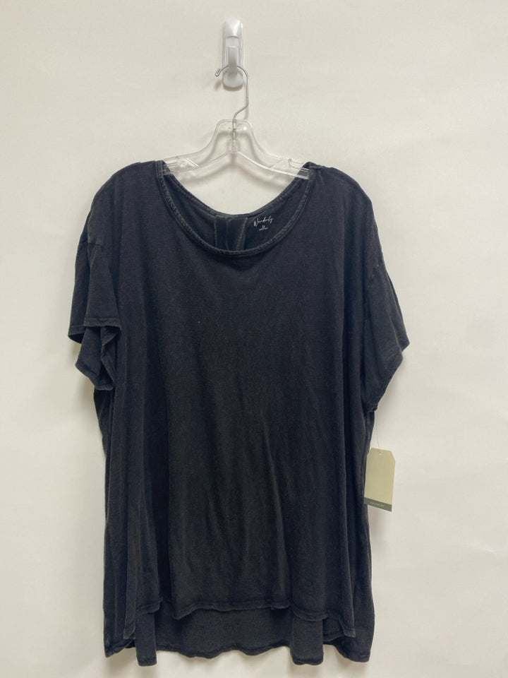 NWT wonderly  SIZE  2X Faded Black Short Sleeve Tee Plus Size Top