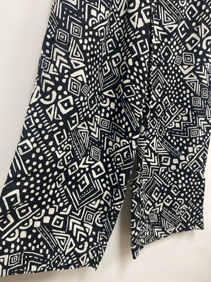 Tahari Size M Black White Print Linen Ladies Pants