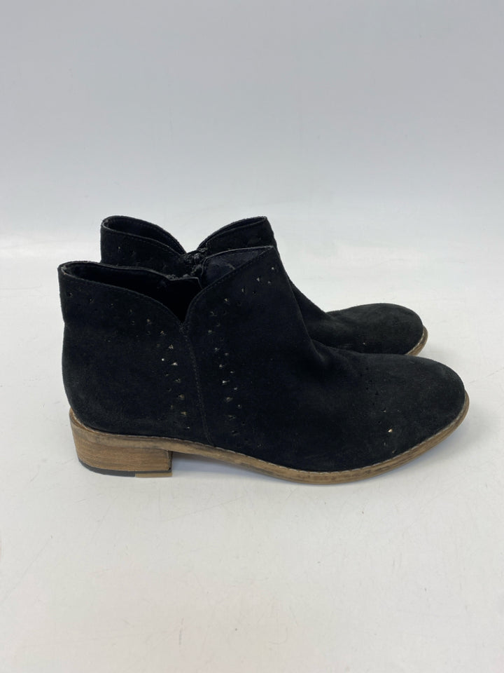 Diba True  Size 8.5 Black Suede Boots