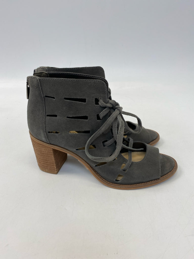 VINCE CAMUTO  Size 6.5 Dark Gray Cutout Heels