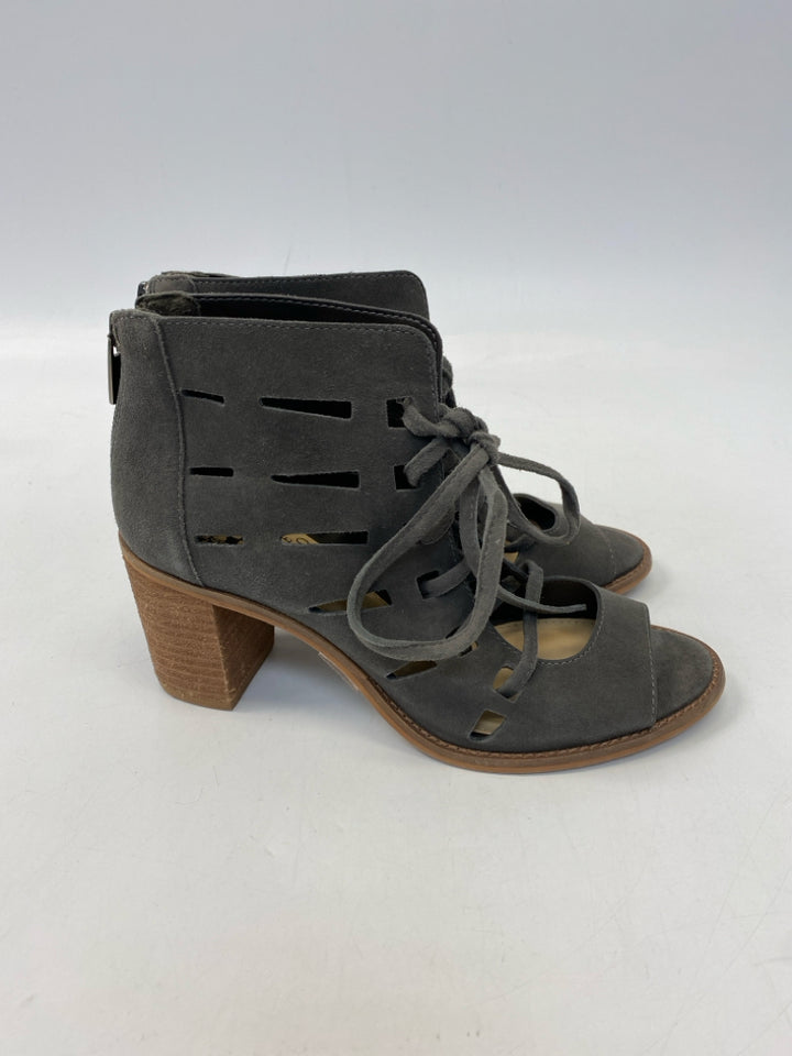 VINCE CAMUTO  Size 6.5 Dark Gray Cutout Heels