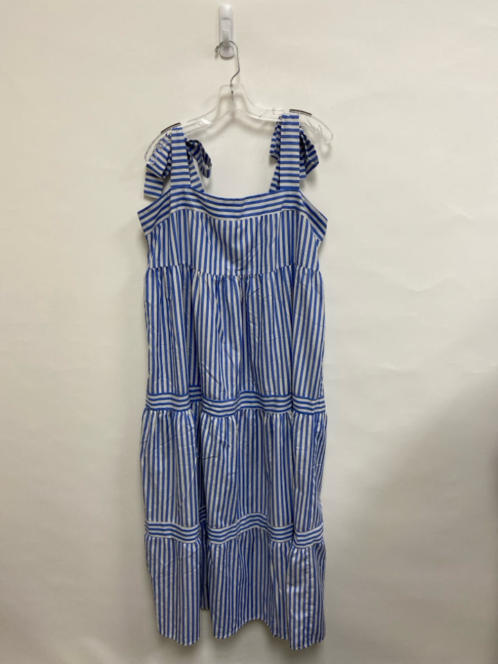 SIZE  16 White Blue Striped Sleeveless Plus Size Dress