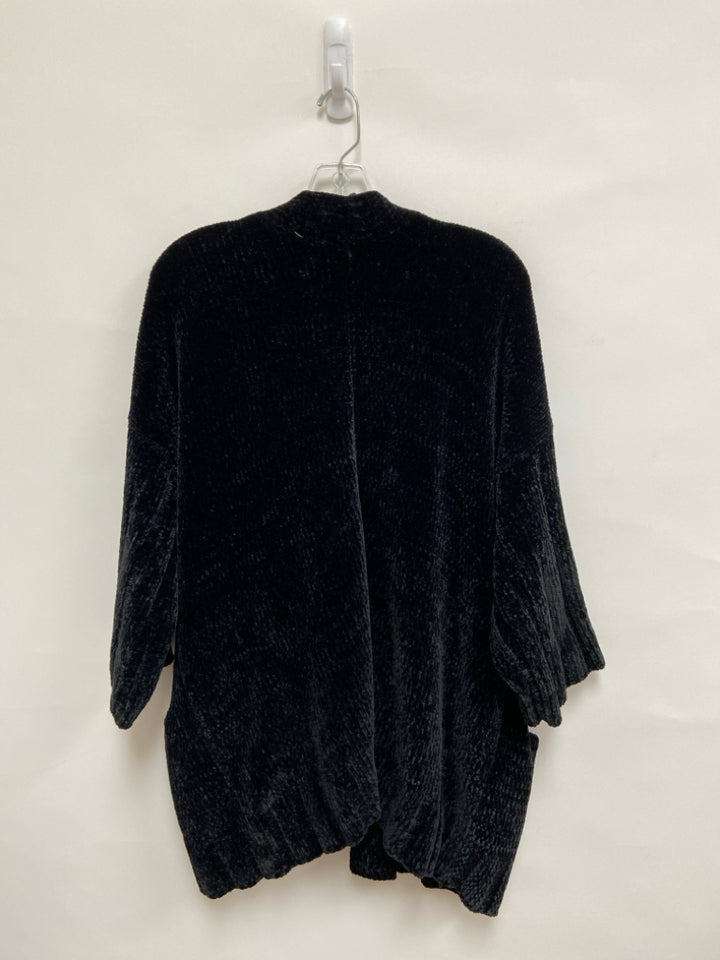 MOTH Size M Black Drape Chenille Ladies Sweater