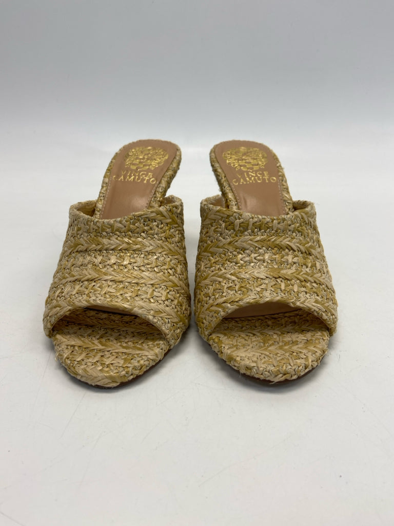VINCE CAMUTO  Size 5.5 Natural Woven Sandals