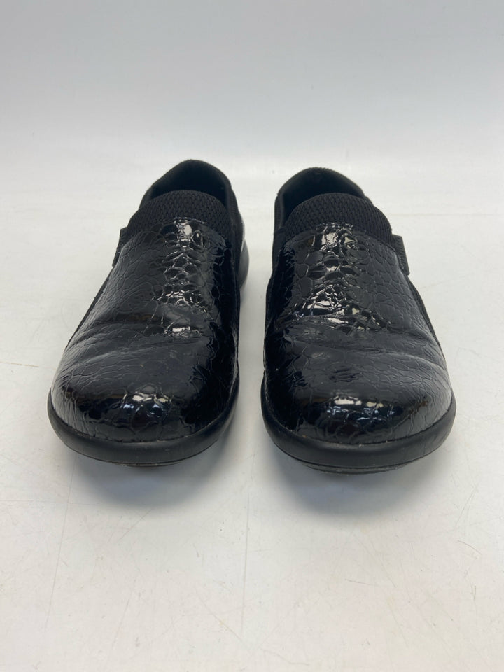 Alegria 36 US Size 6 Black Embossed Clogs