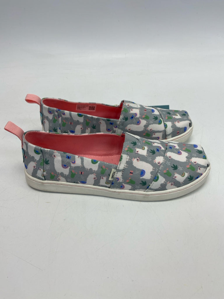 NWT Toms SIZE 5 Gray White/Multi Llama Girl&