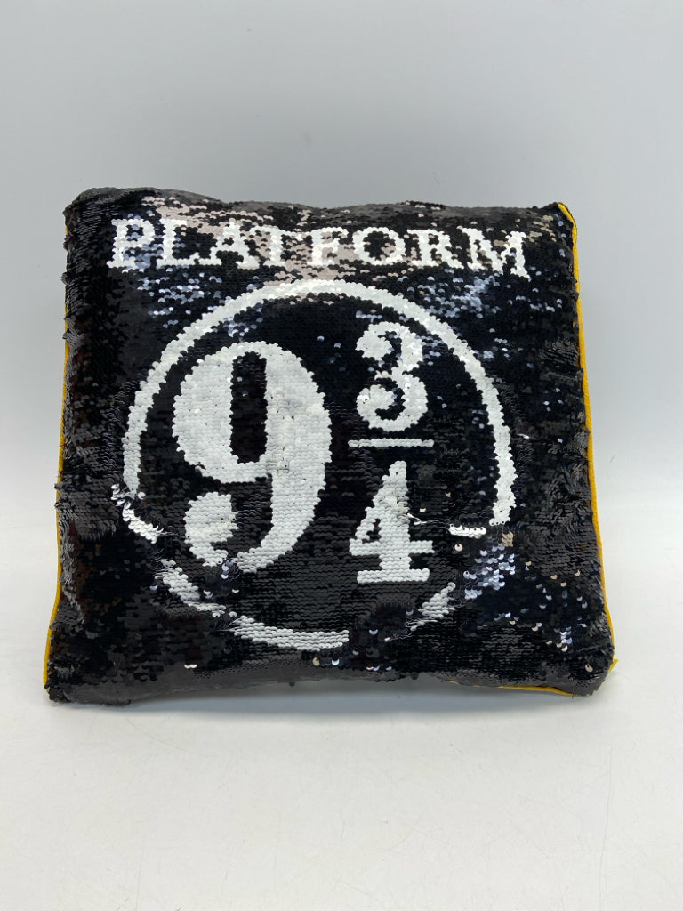 Black/White Harry Potter Sequined Pillow