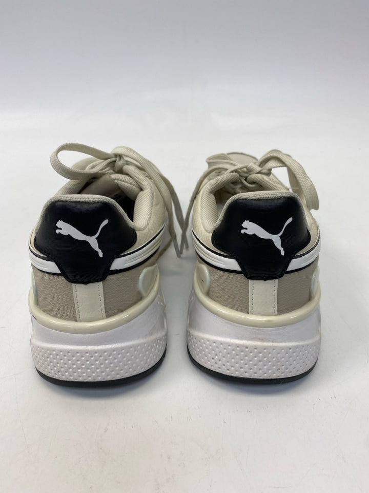 Puma  Size 8.5 Cream Lace-up Sneakers