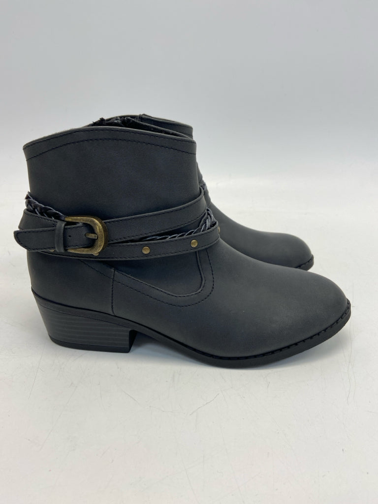 NWOT Blowfish SIZE 4 Black Girl&