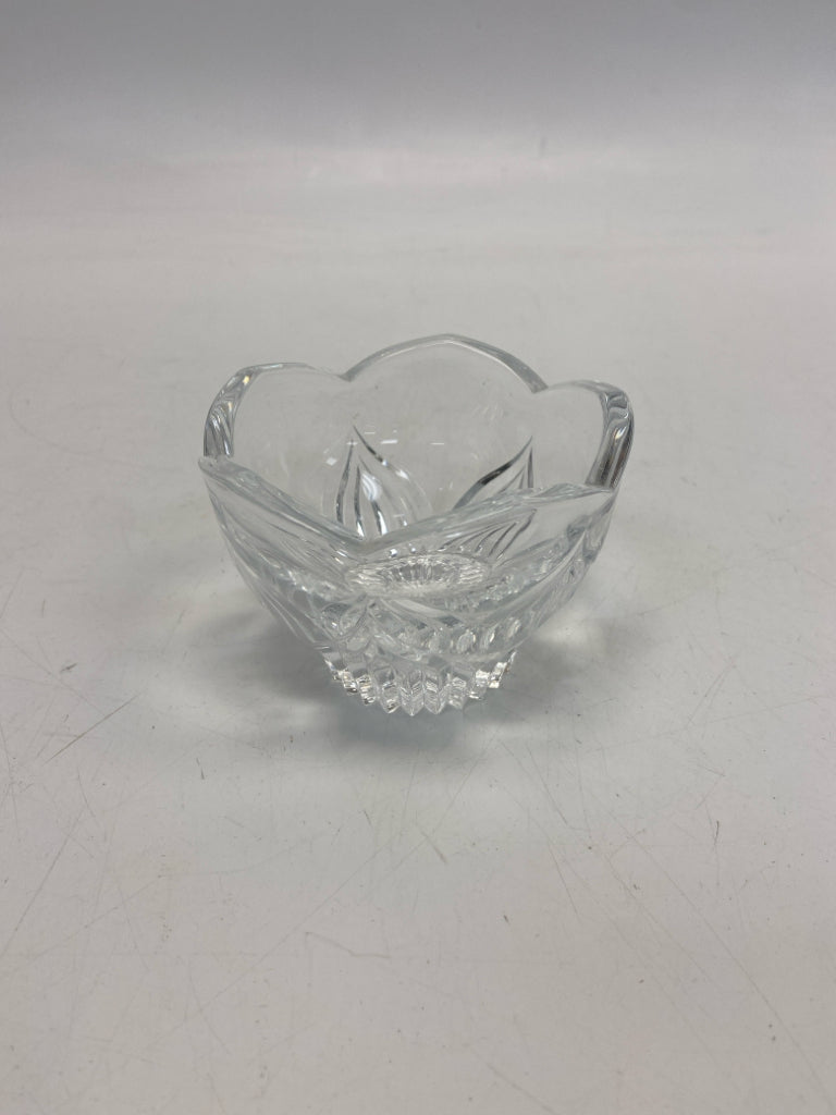 Clear Petals Glass Bowl(s)